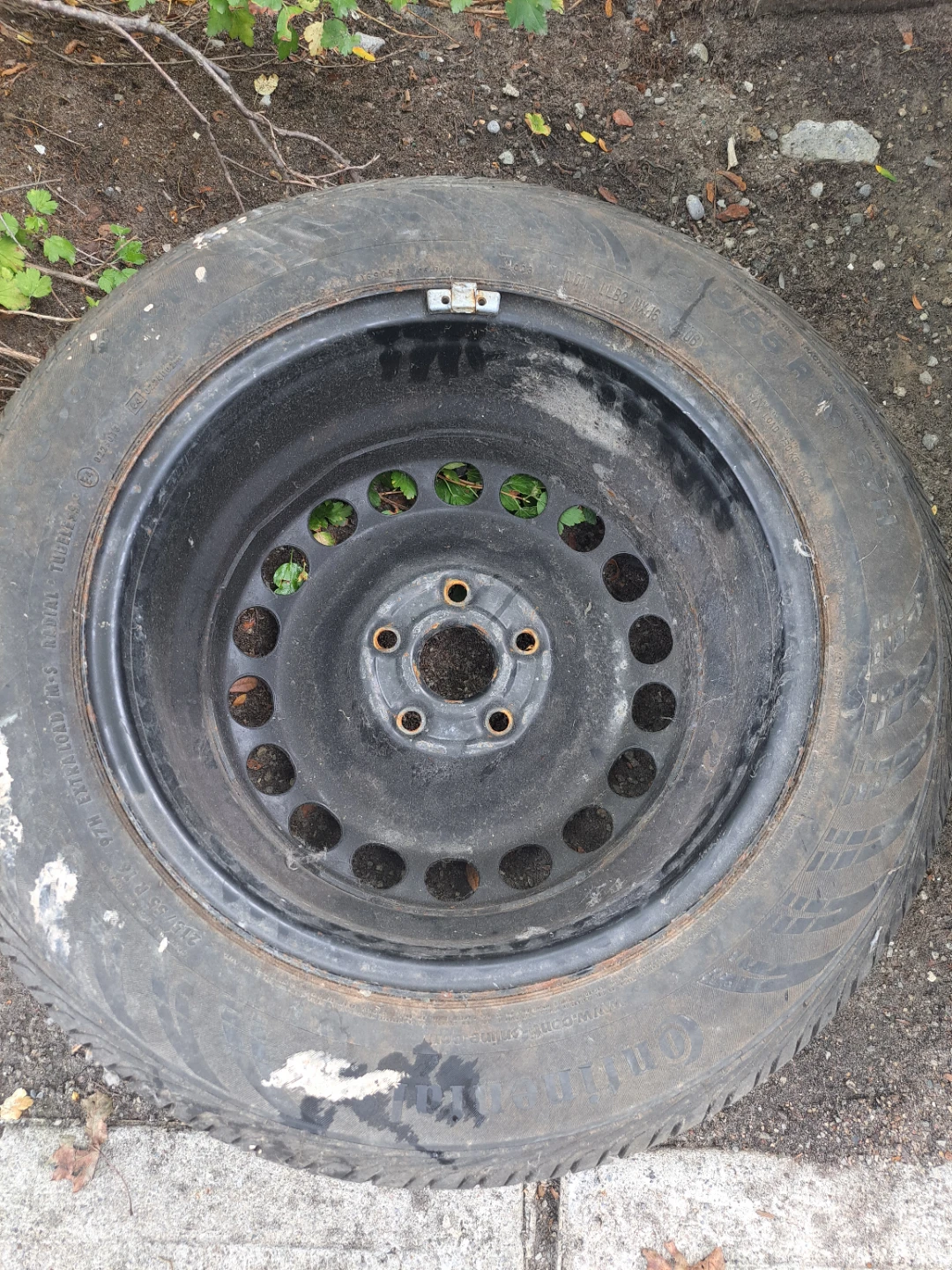 Continental Tire 215/55 R16