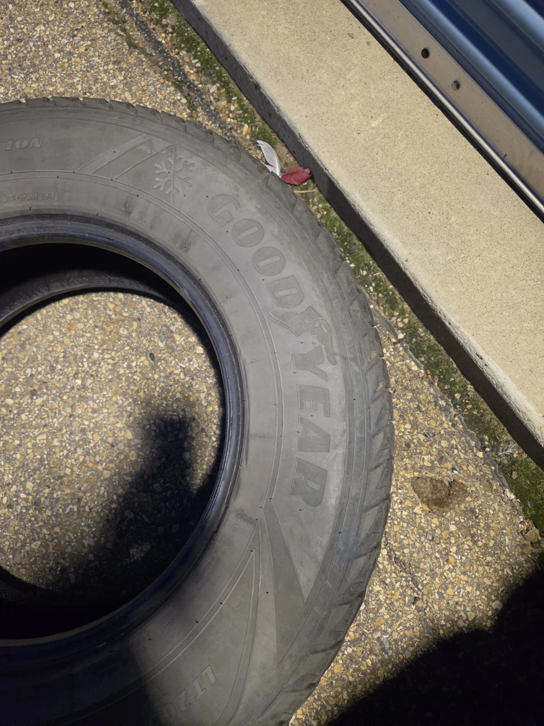 Goodyear Wintercommand LT265/70R17 Tires (Set of 4) - photo 3