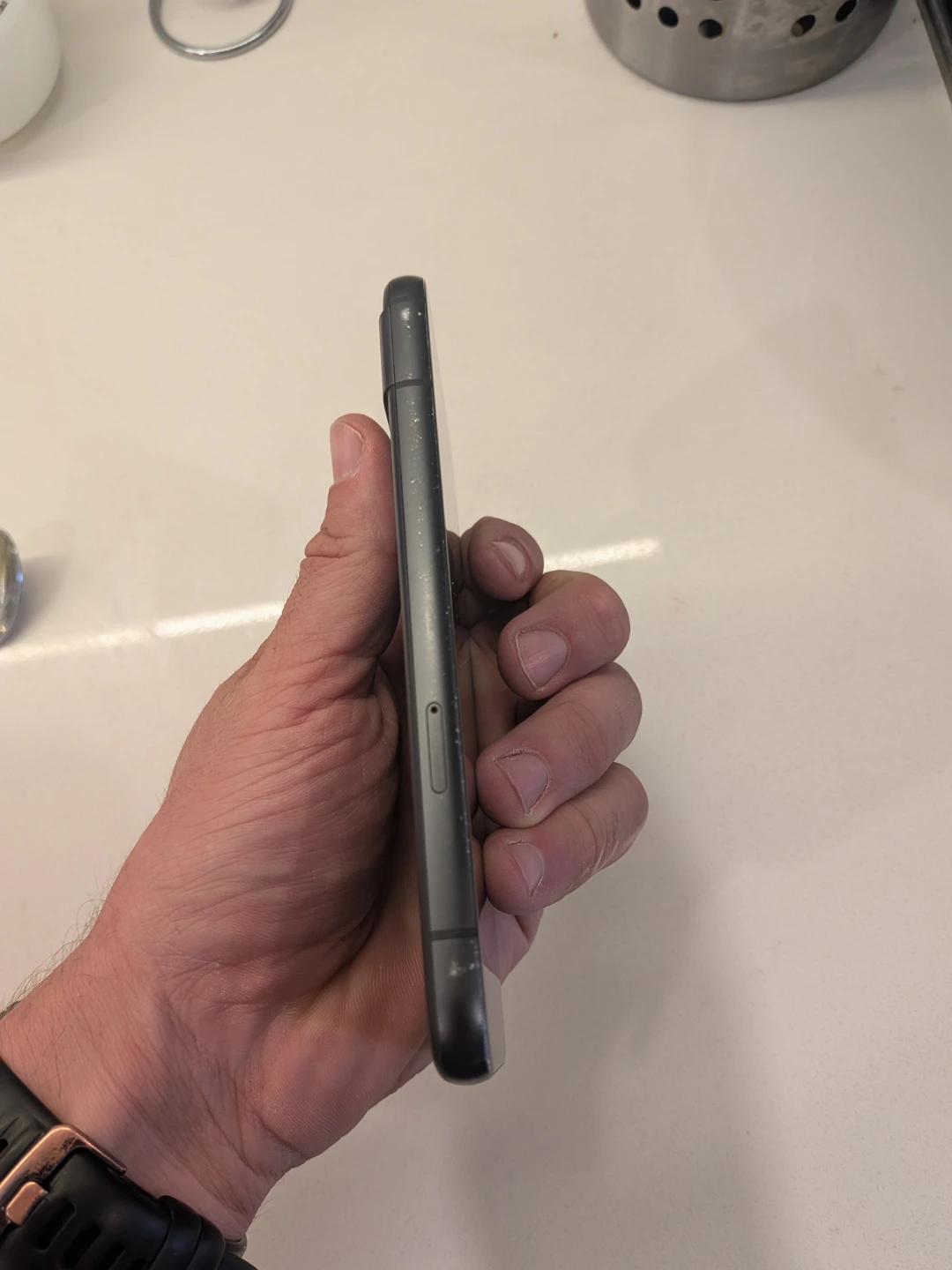 Google Pixel 8a smartphone - photo 4