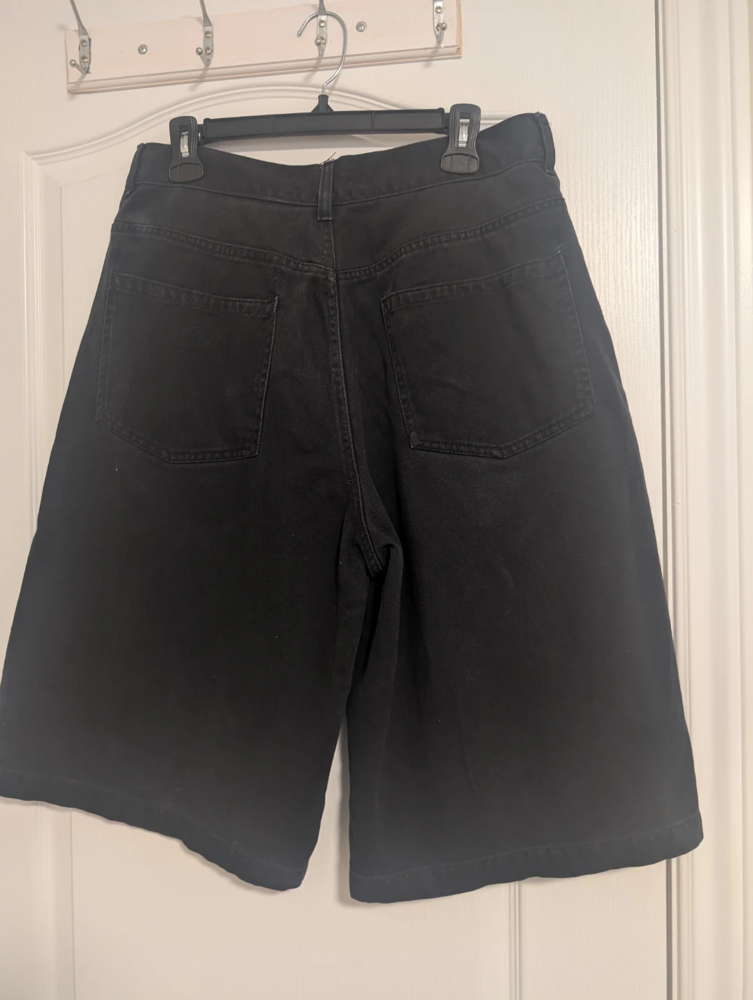 Black wide-leg denim shorts - photo 2