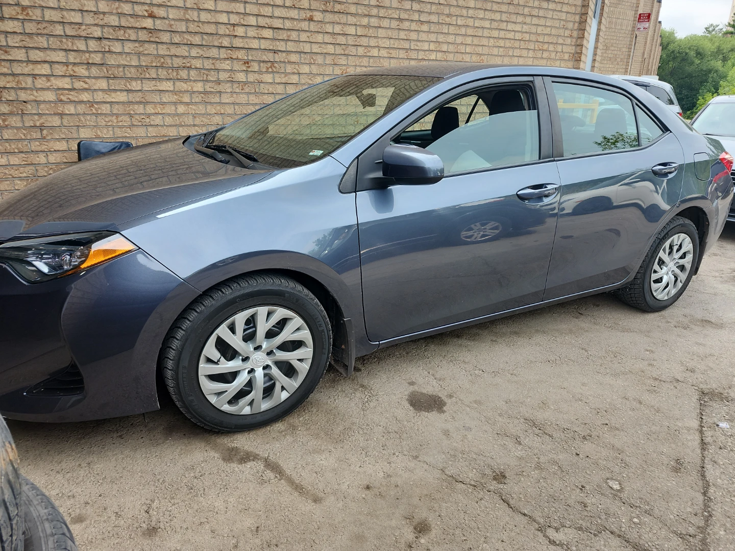 2018 Toyota Corolla LE Sedan