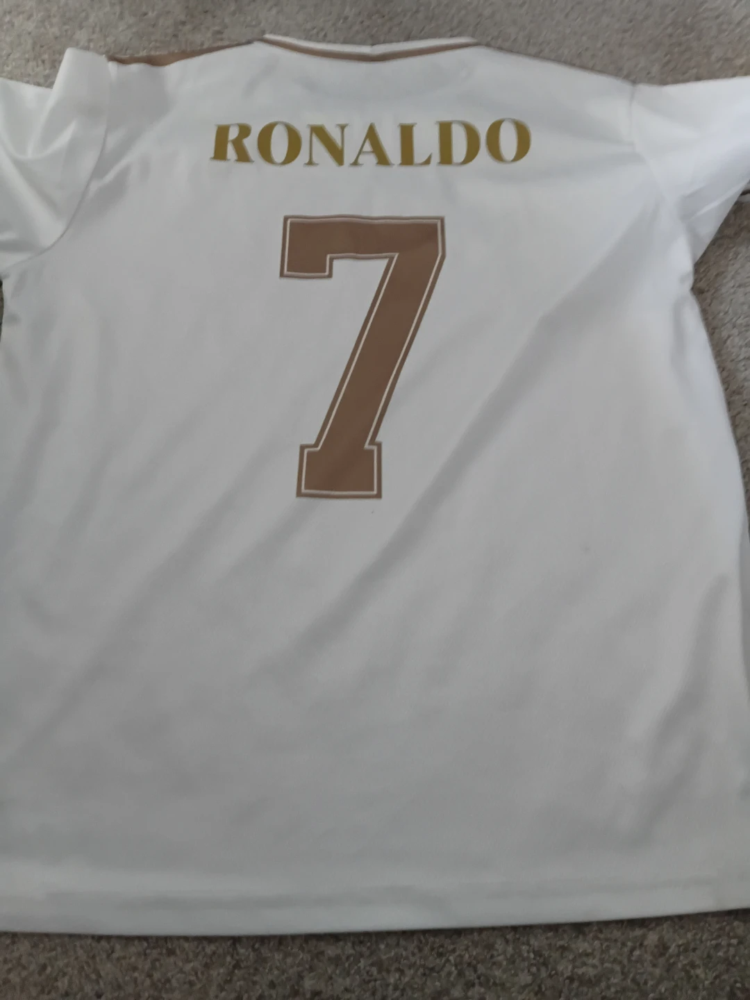 White ronaldo T-Shirt with Number 7