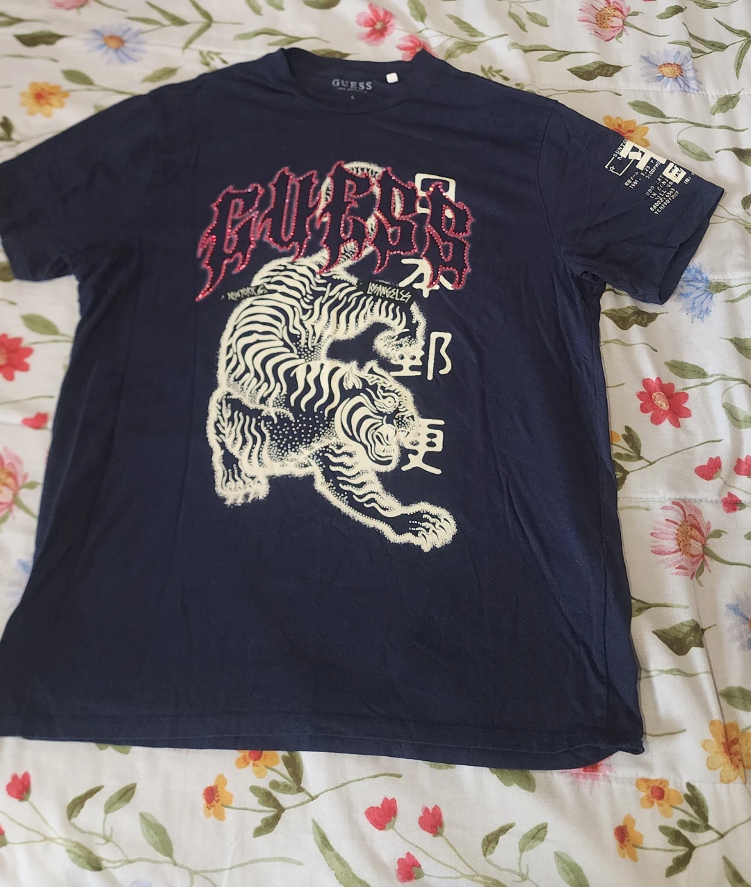 Guess Men's T-Shirt - Navy Blue, Size L