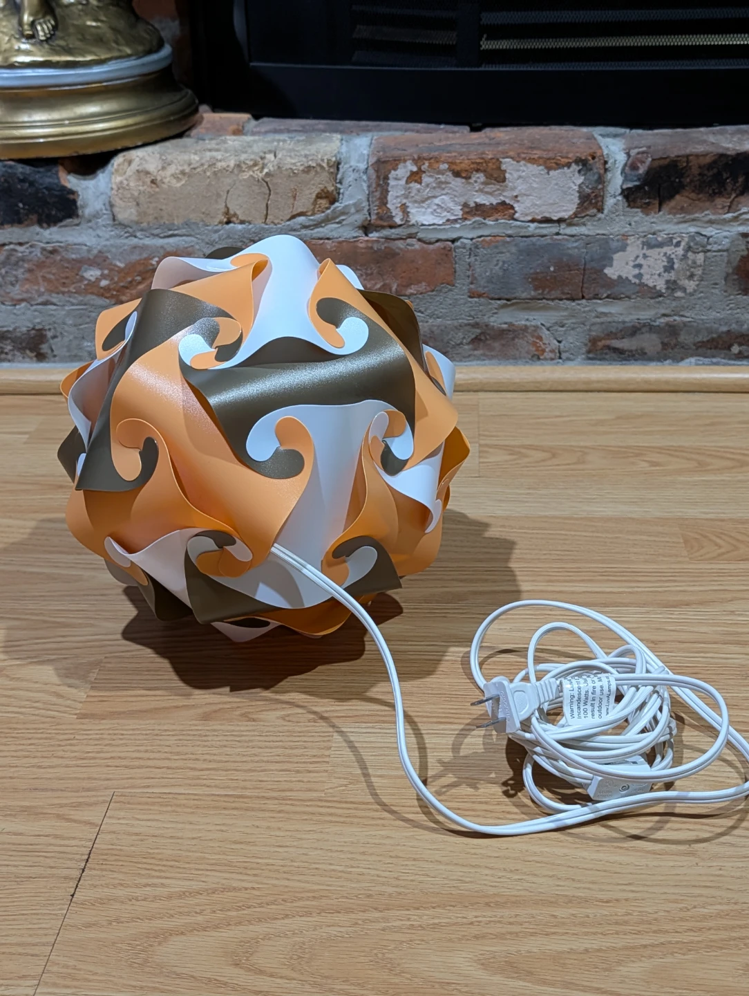 UNIQUE Hard Plastic  Hanging Round Light