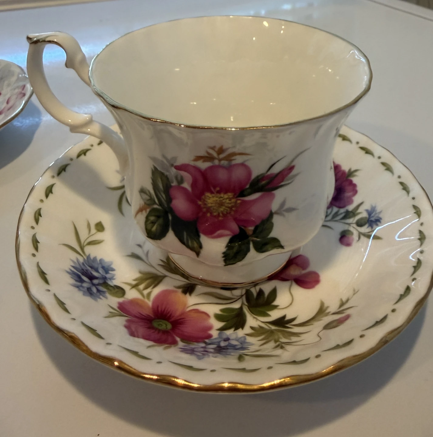 Royal Albert Bone China Teacups and Saucers Set - photo 2