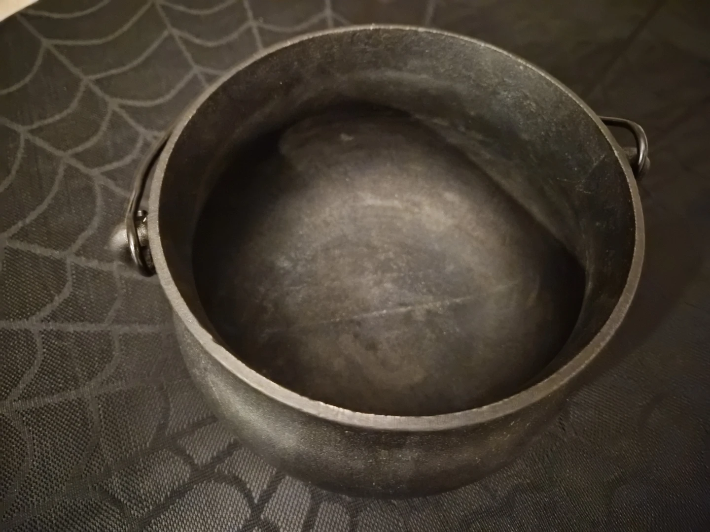 4-Quart Cast Iron Cauldron Pot with Green 'Bubbling' Lid - photo 2