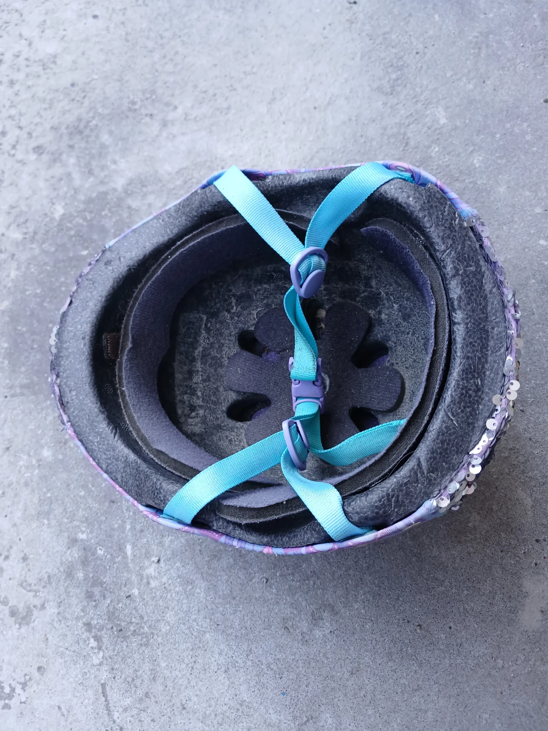 Kids Helmet with Reversible Sequins - photo 2