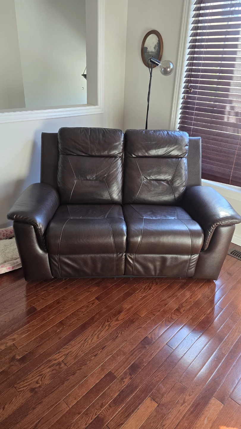 Leather couch - photo 2