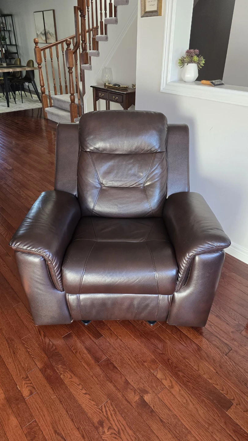 Leather couch - photo 4