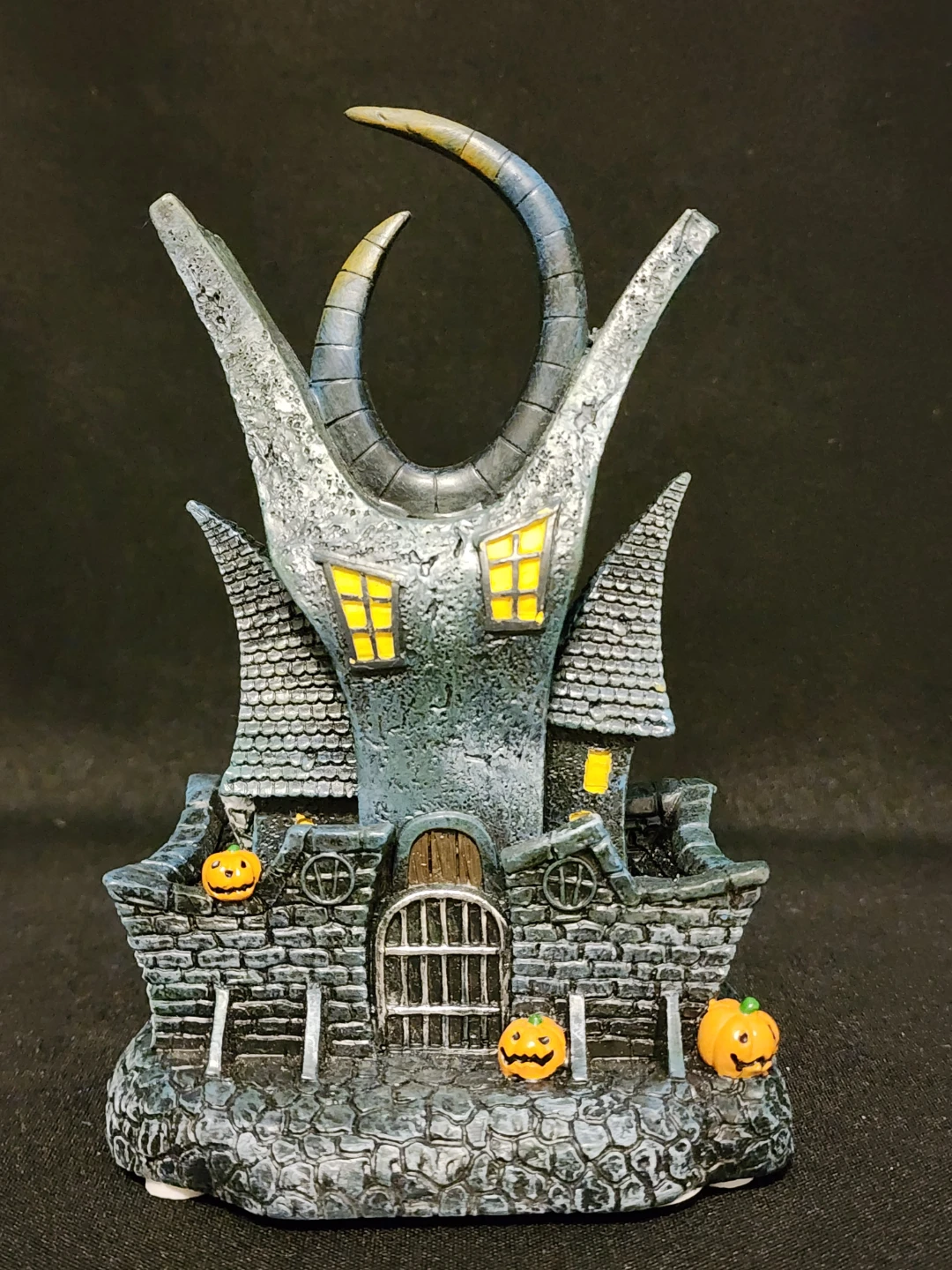 NBC-RARE-TWISTED HORN HOUSE with HYDE-$120CAD - photo 3