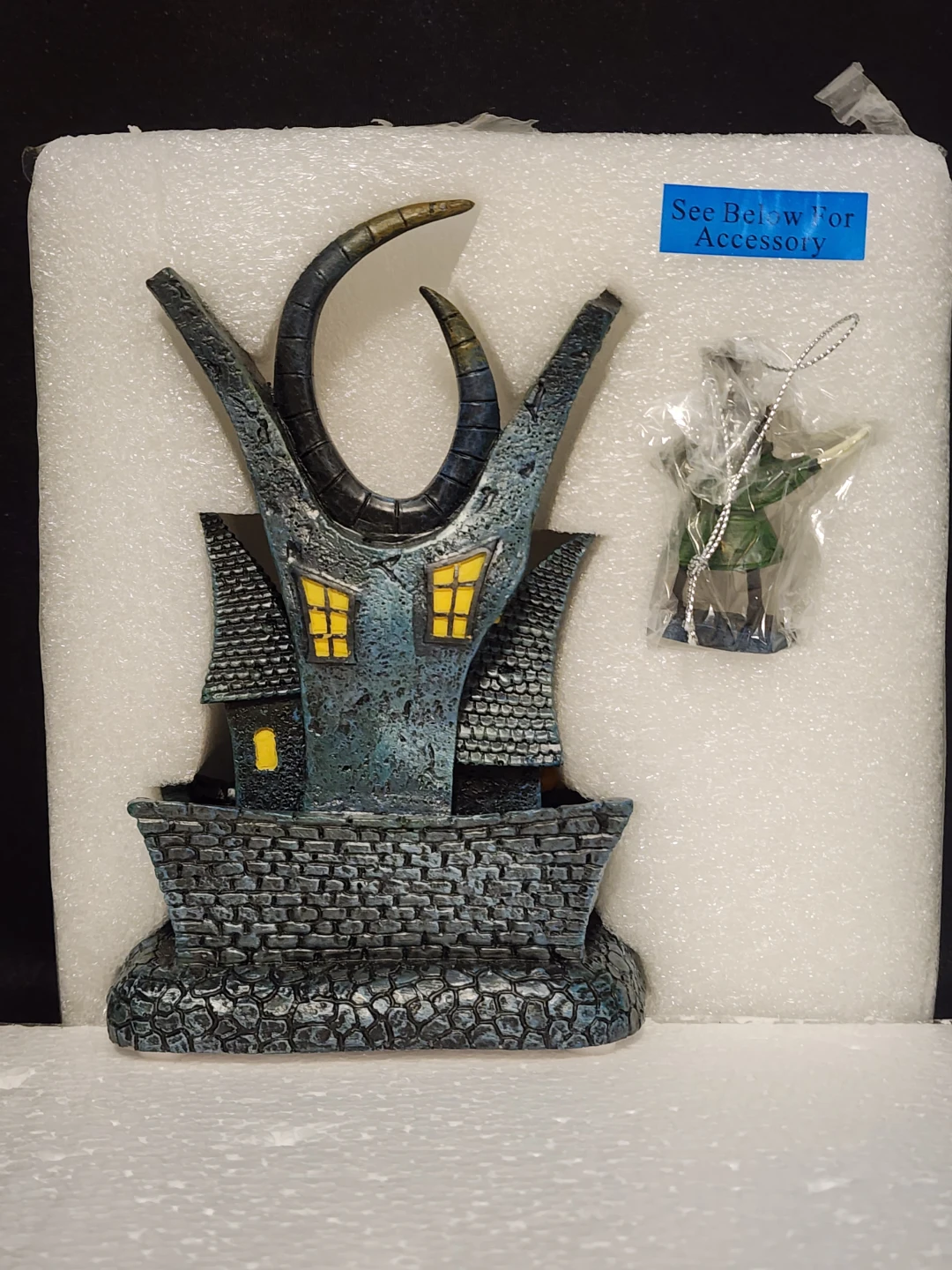 NBC-RARE-TWISTED HORN HOUSE with HYDE-$120CAD - photo 5