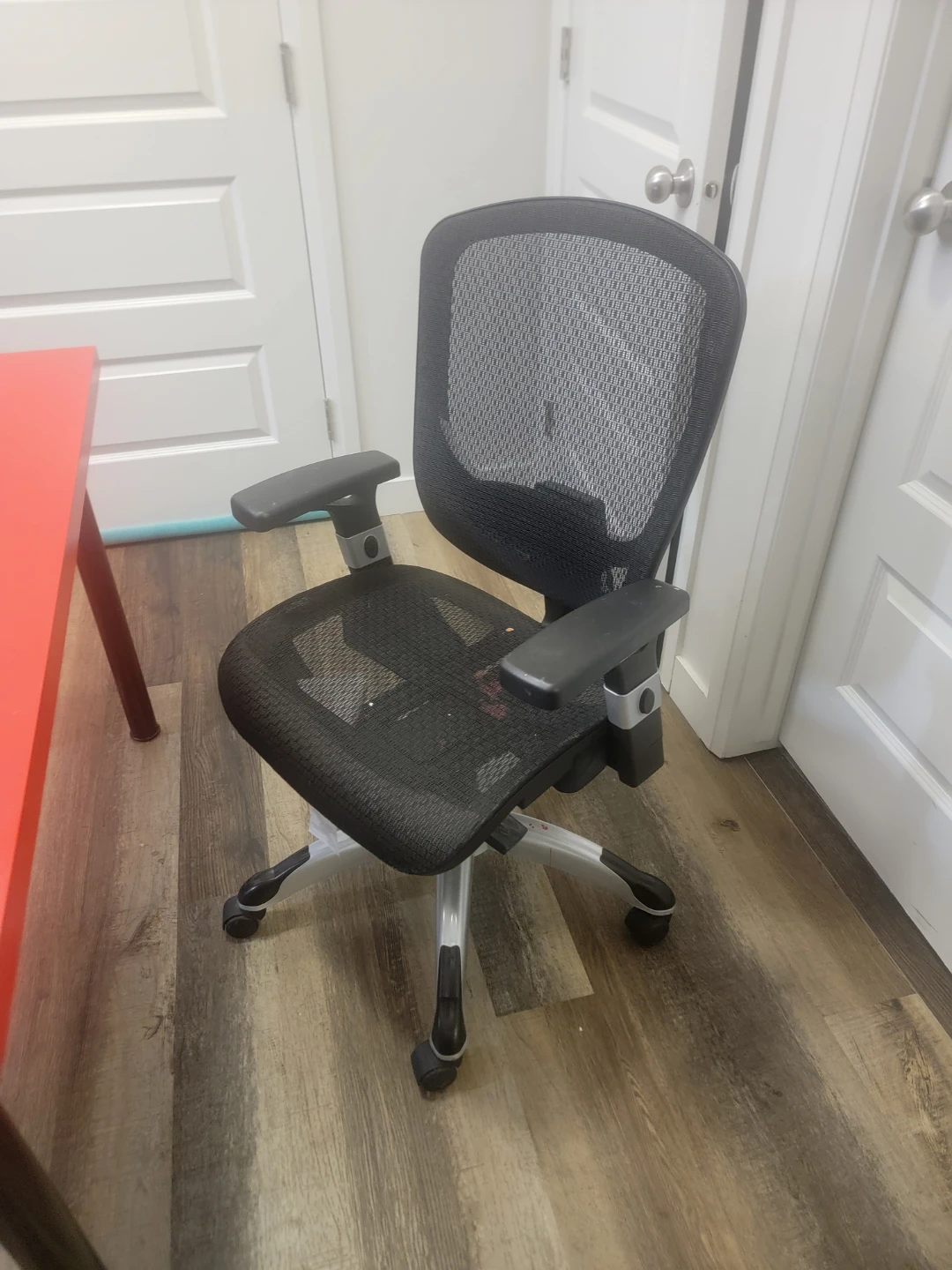 Red Desk with chair - photo 2