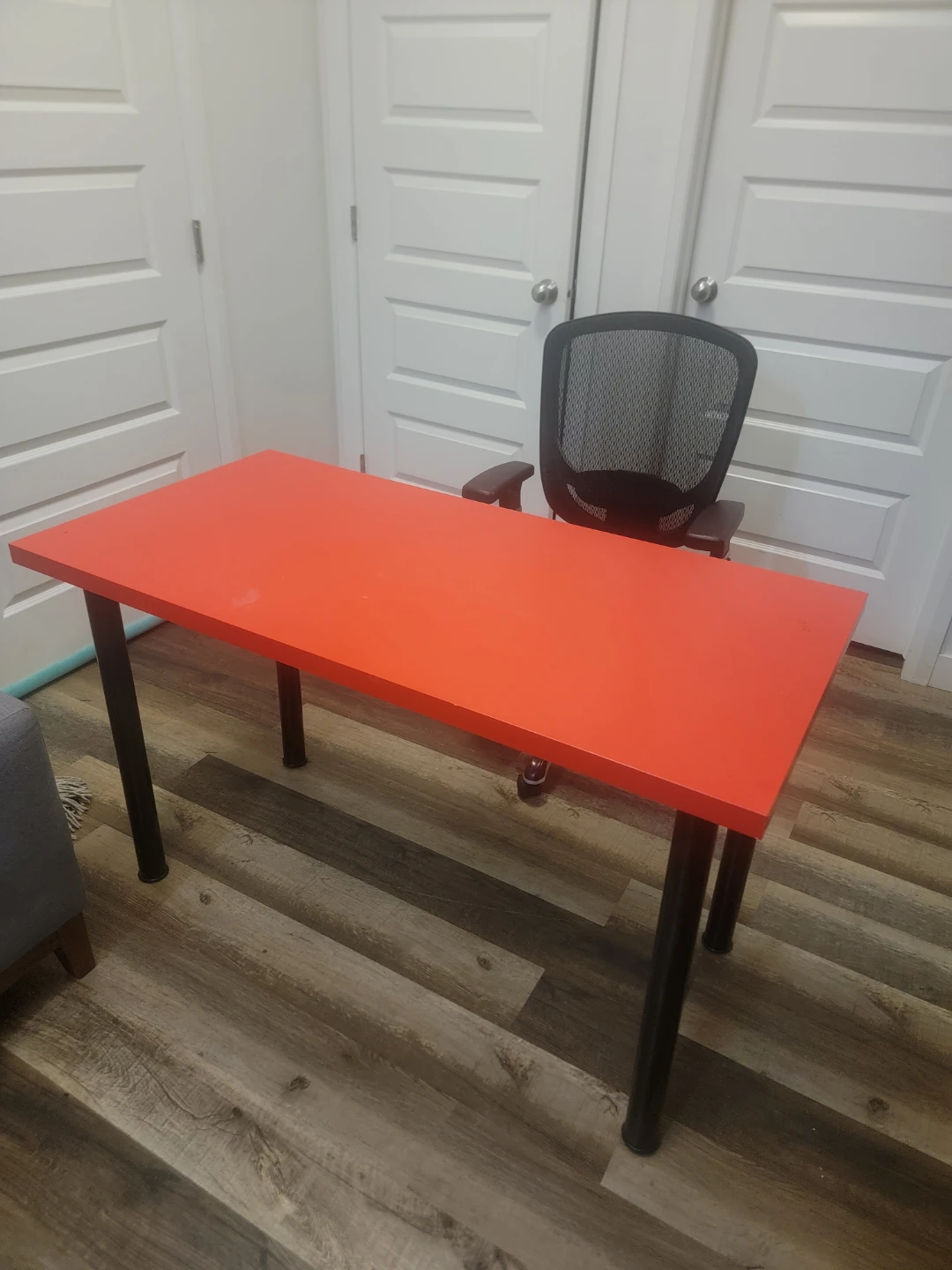 Red Desk with chair - photo 5