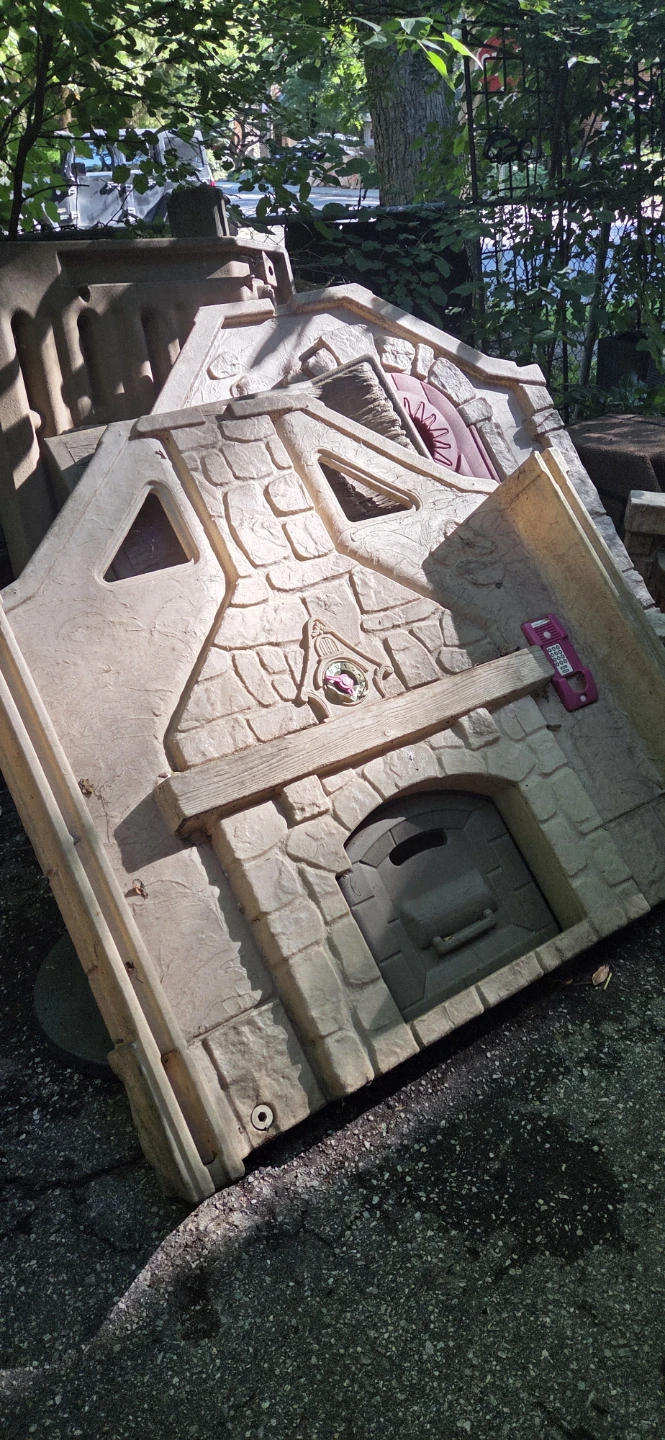 Step2 Kids Outdoor Playhouse / Storybook Cottage-Grear Condition - photo 3