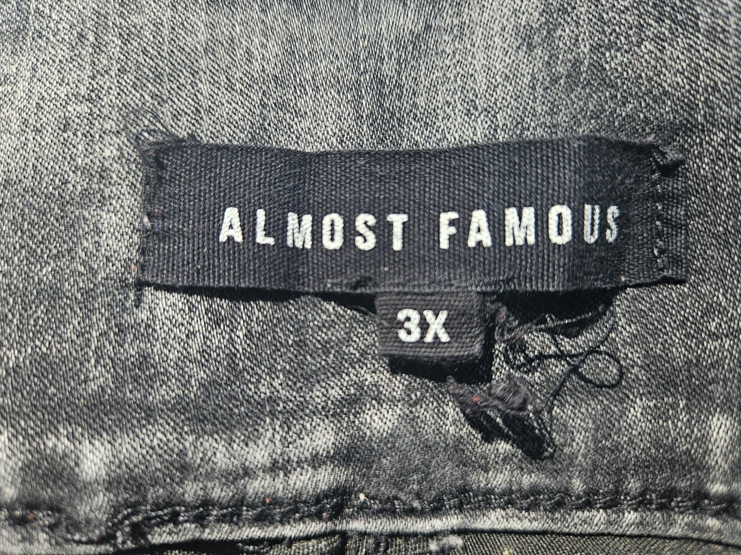 Almost Famous Gray Acid Wash Shorts 3X - photo 2