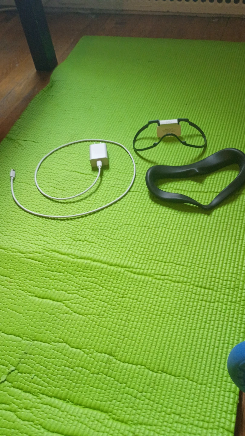 Oculus Quest 2 VR Headset with Accessories - photo 4