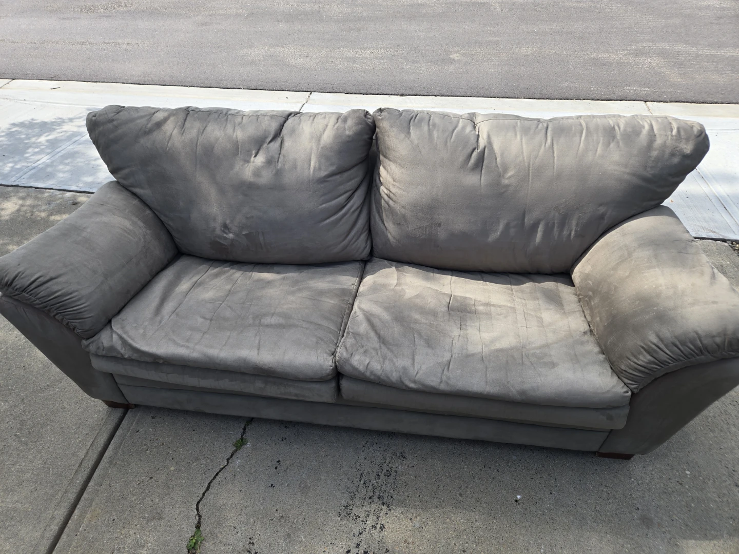 Olive green lazyboy sofa & love seat
