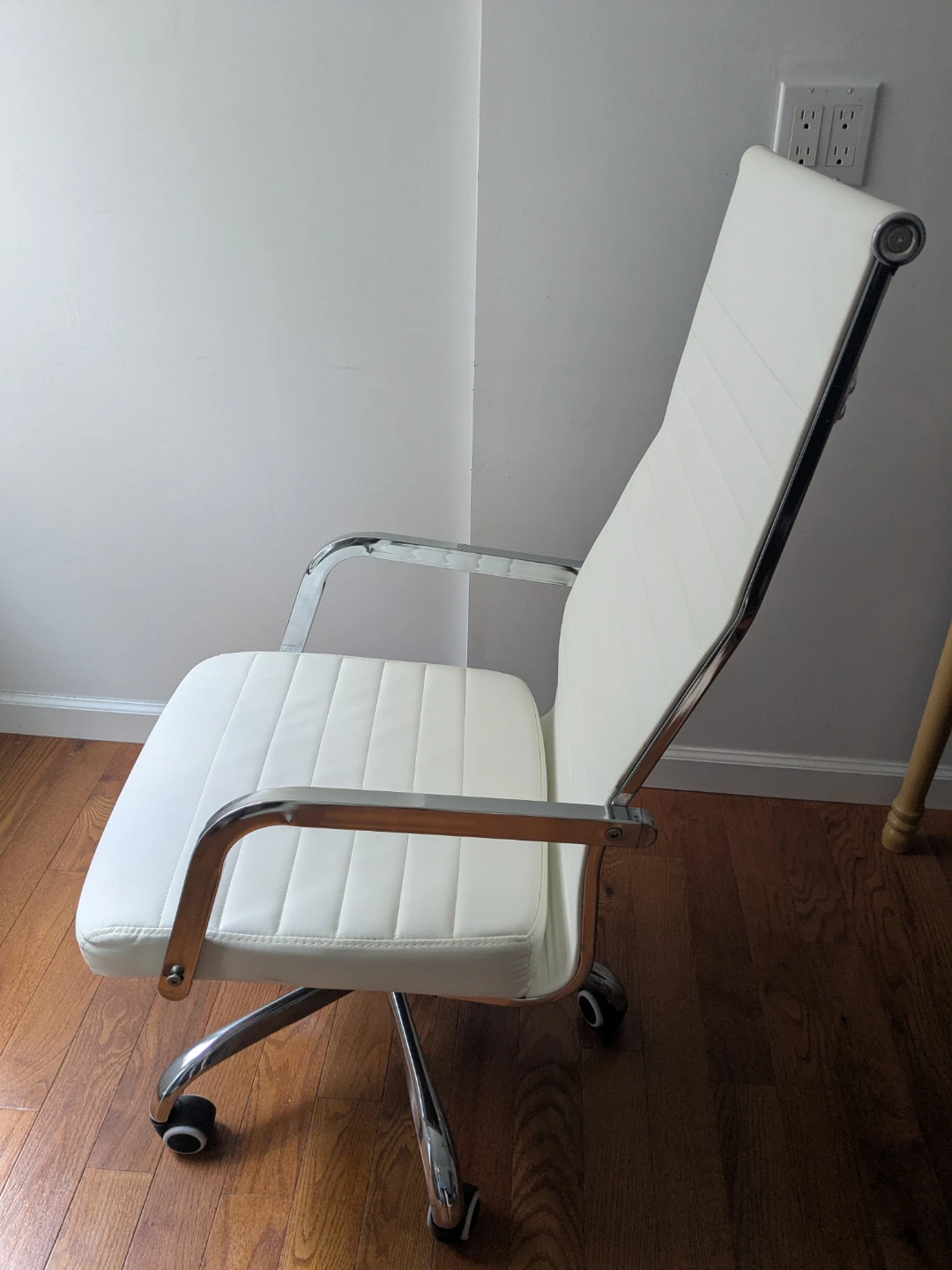 White Executive Office Chair - photo 5