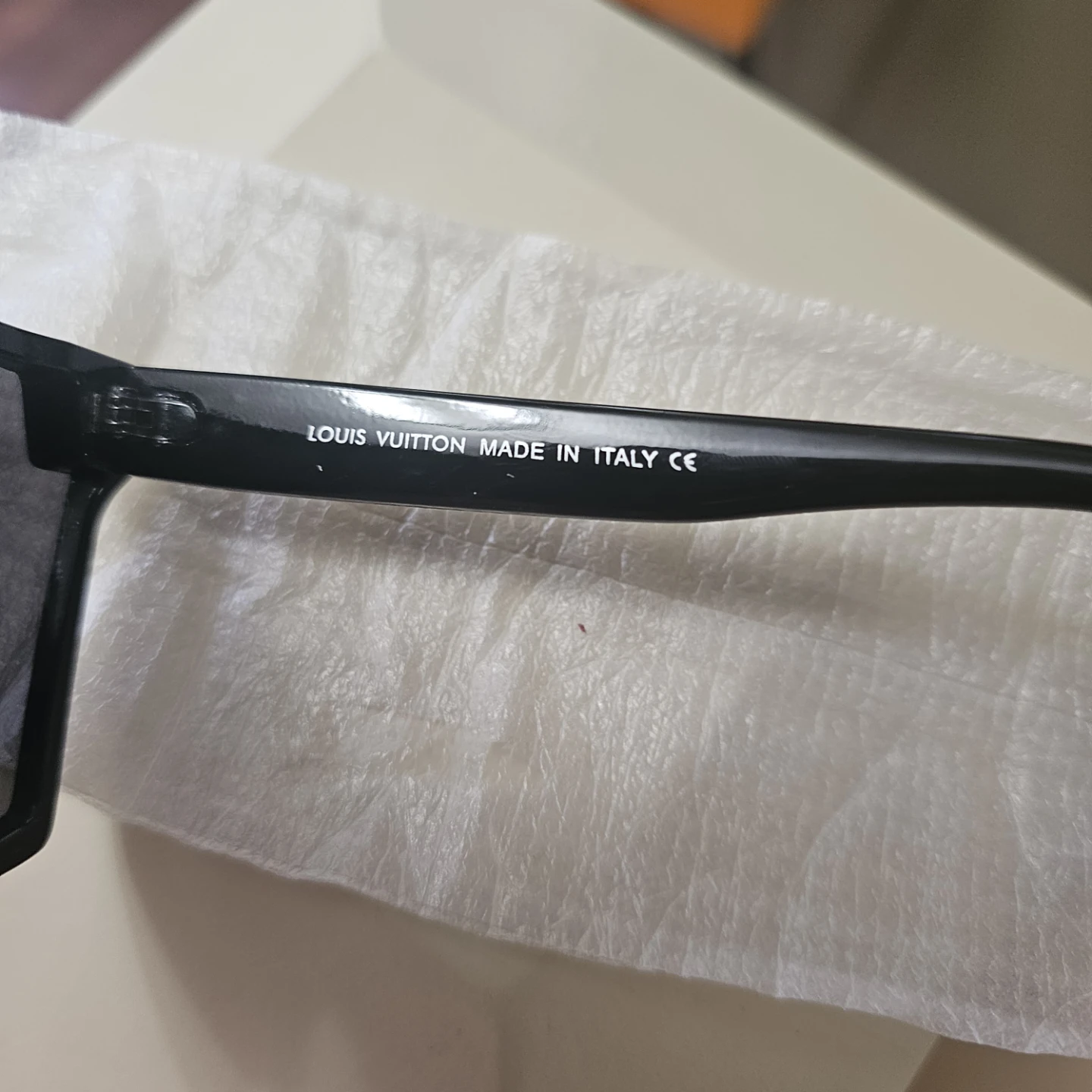 Louis Vuitton Sunglasses - photo 2