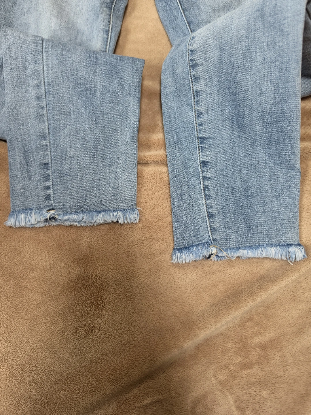 Aéropostale Light Wash Distressed Jeans - photo 2