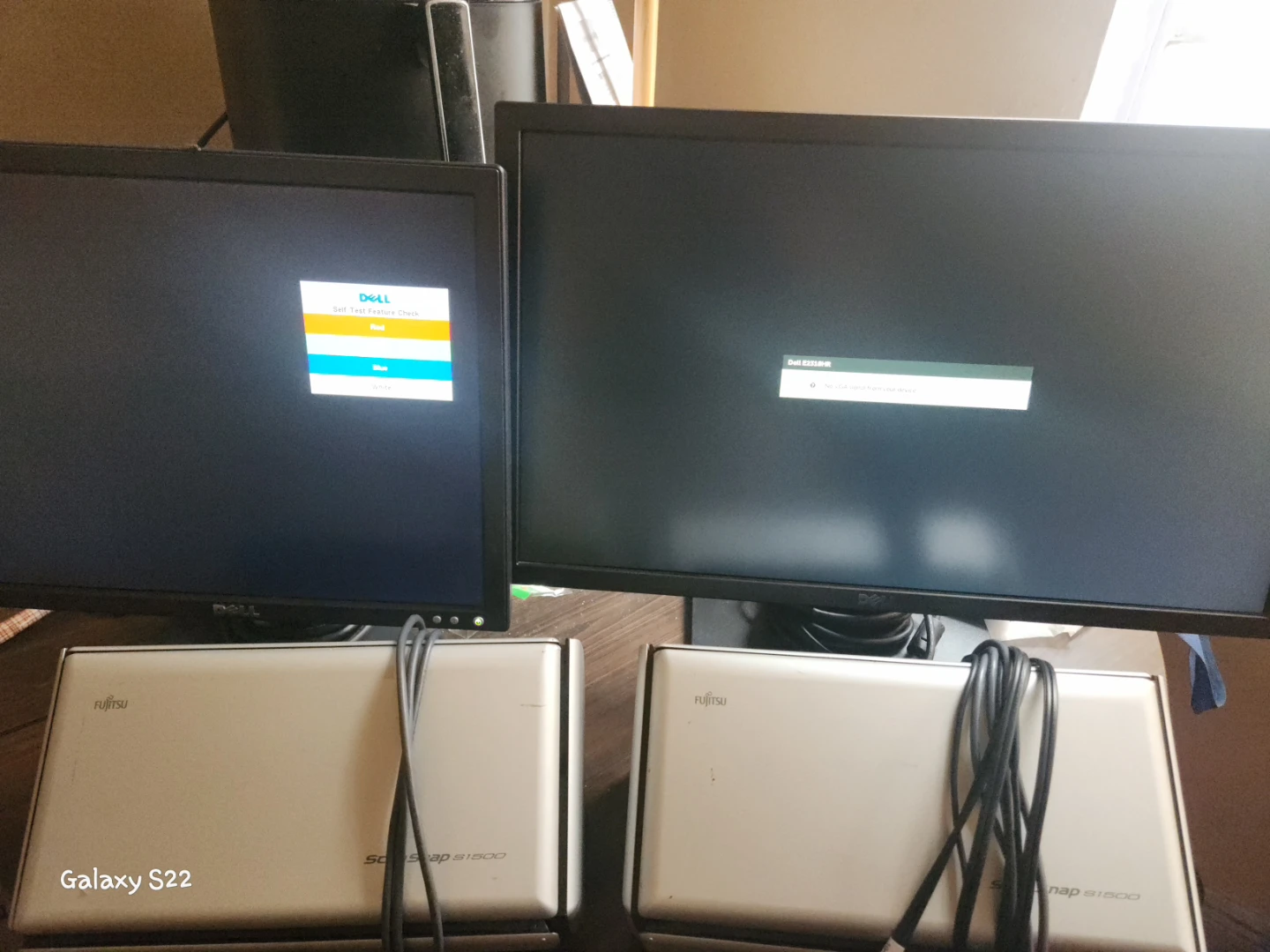 Lot 2 Fujitsu ScanSnap S1500 Scanners  2 Dell Monitors - photo 2