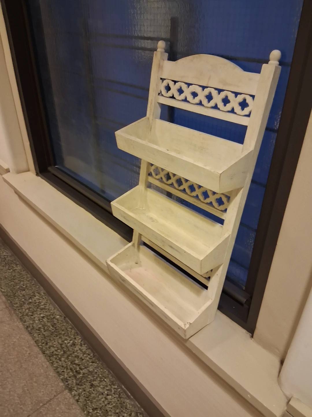 White Wooden Tiered Shelf Unit - photo 2