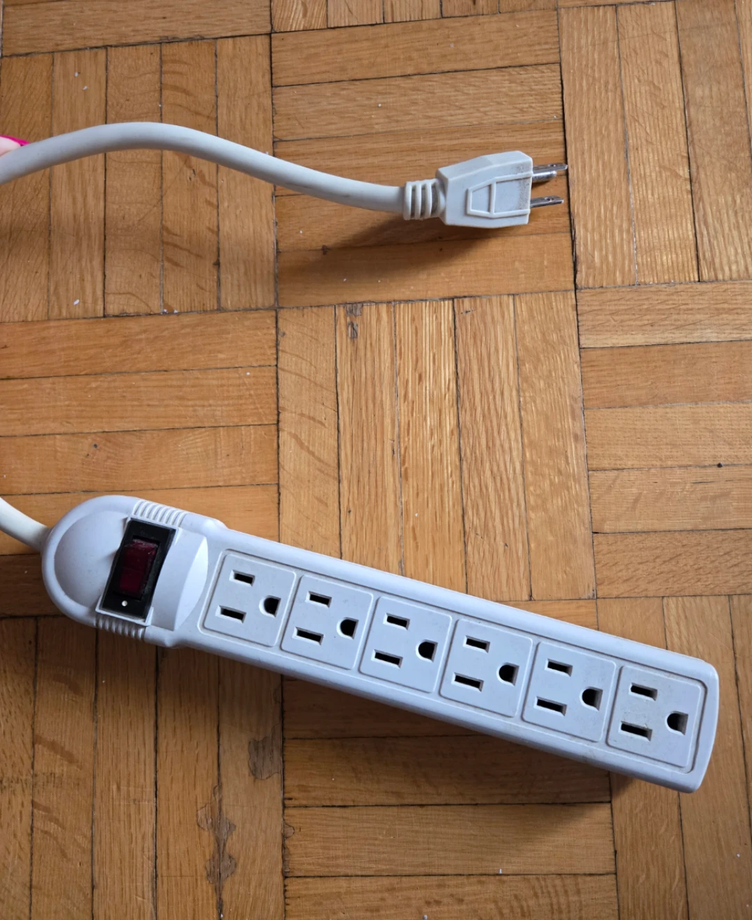 6-Outlet Power Strip with Switch - photo 2