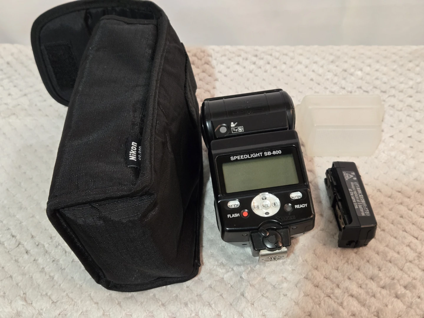 Nikon Speedlight SB-800 Flash with case and battery case - photo 2