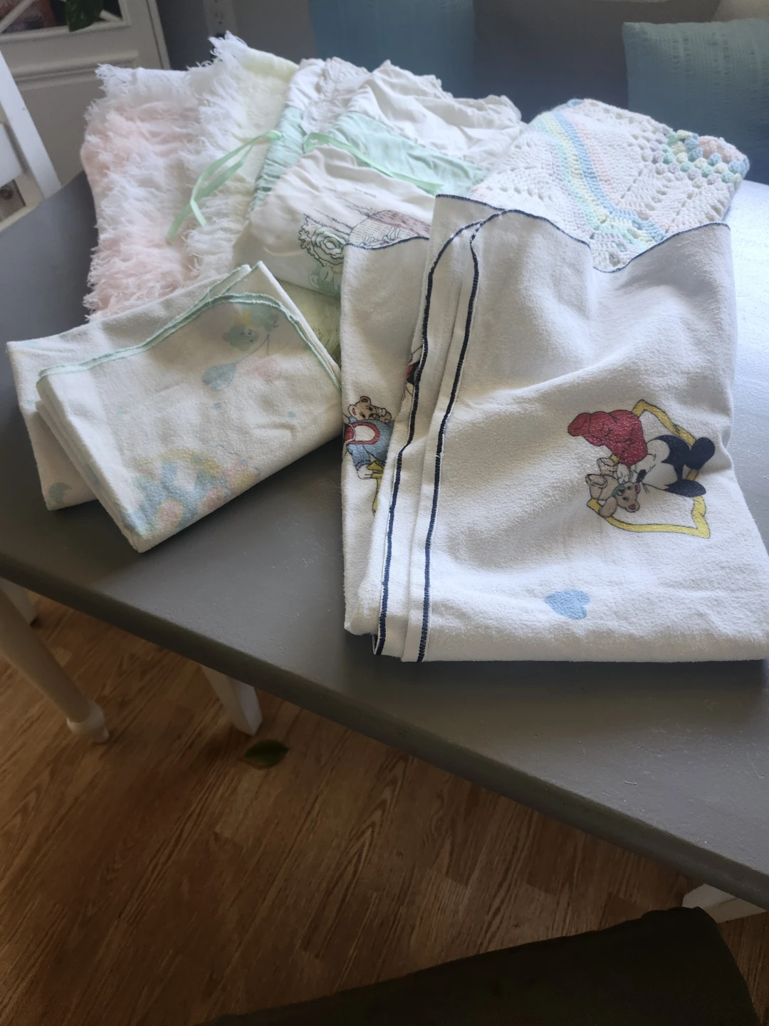 Assorted Baby Blankets all like new - photo 5