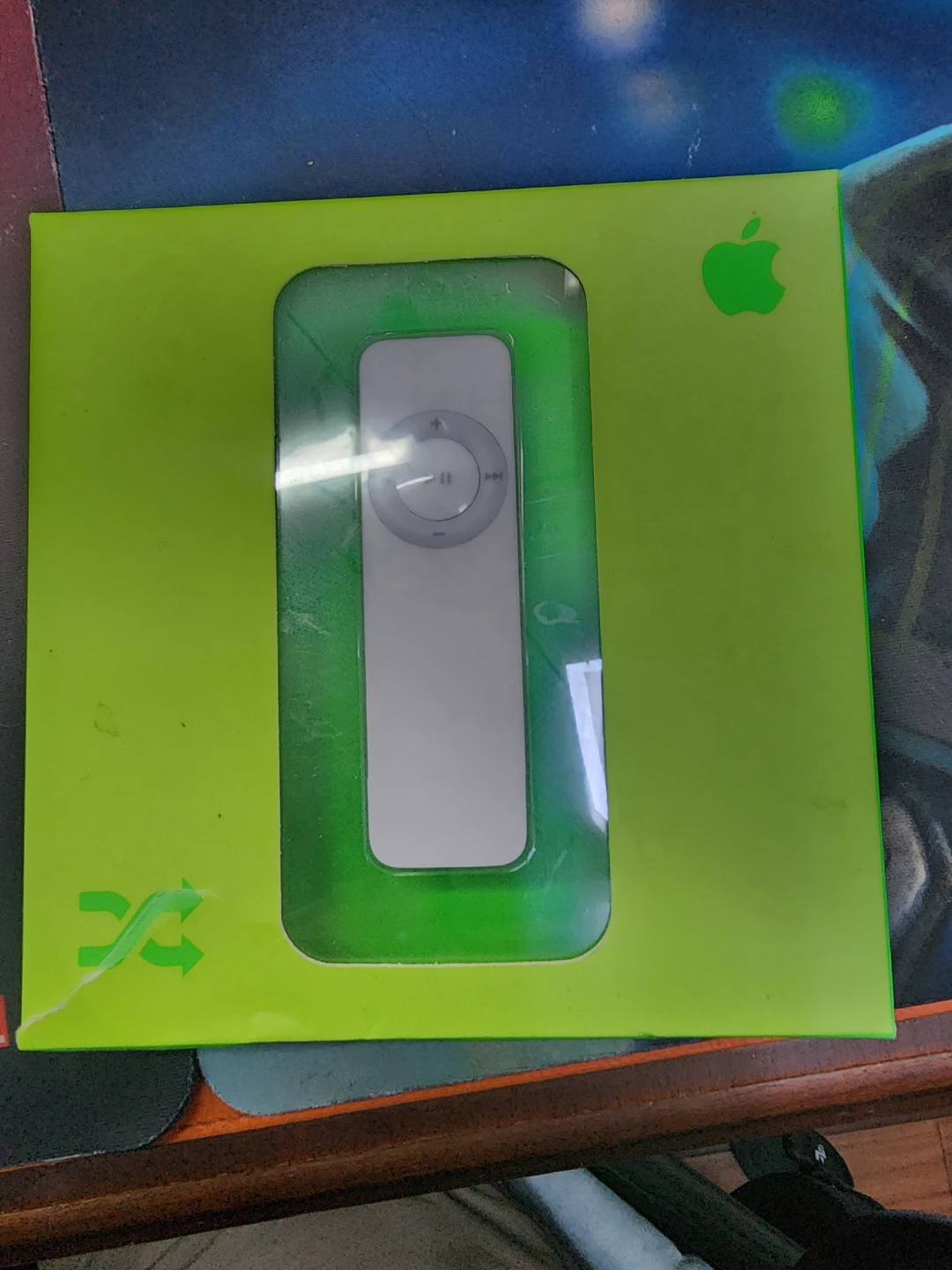 Apple iPod Shuffle 512MB - photo 2