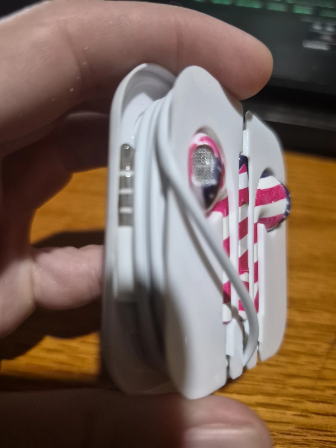 Earbuds with Patriotic Design - photo 2