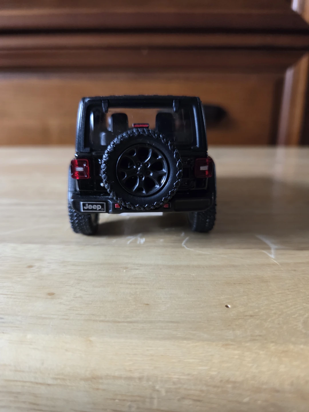 Black 2018 Jeep Wrangler Rubicon Scale 1/34 Toy Car - photo 3