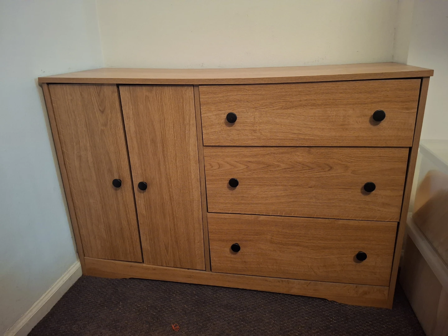 Oak Sideboard with 2 Doors and 3 Drawers