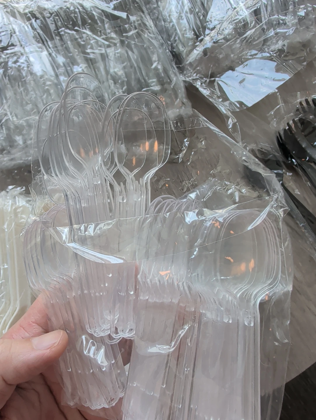 Assorted Plastic Cutlery - photo 4