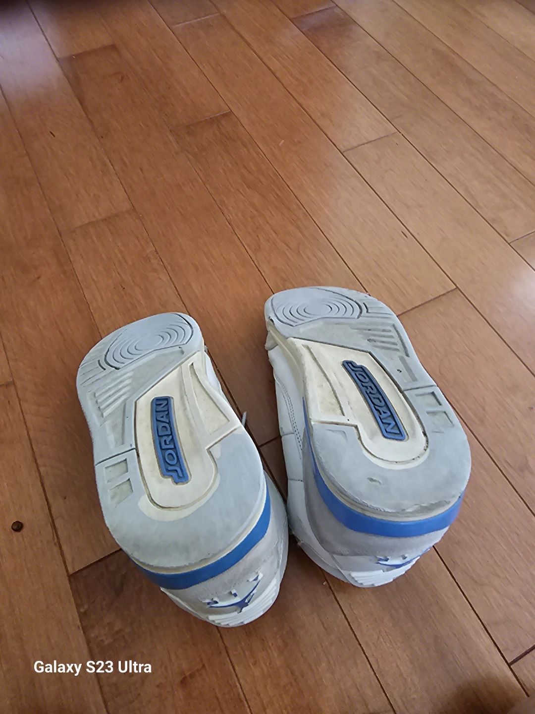 Air Jordan 3 Retro White and Blue Sneakers - photo 3