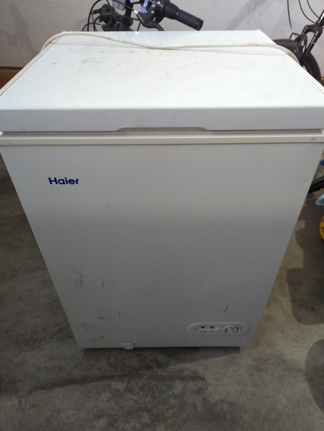 Chest freezer Heier - HNCM035E, 3.5 cu. ft.