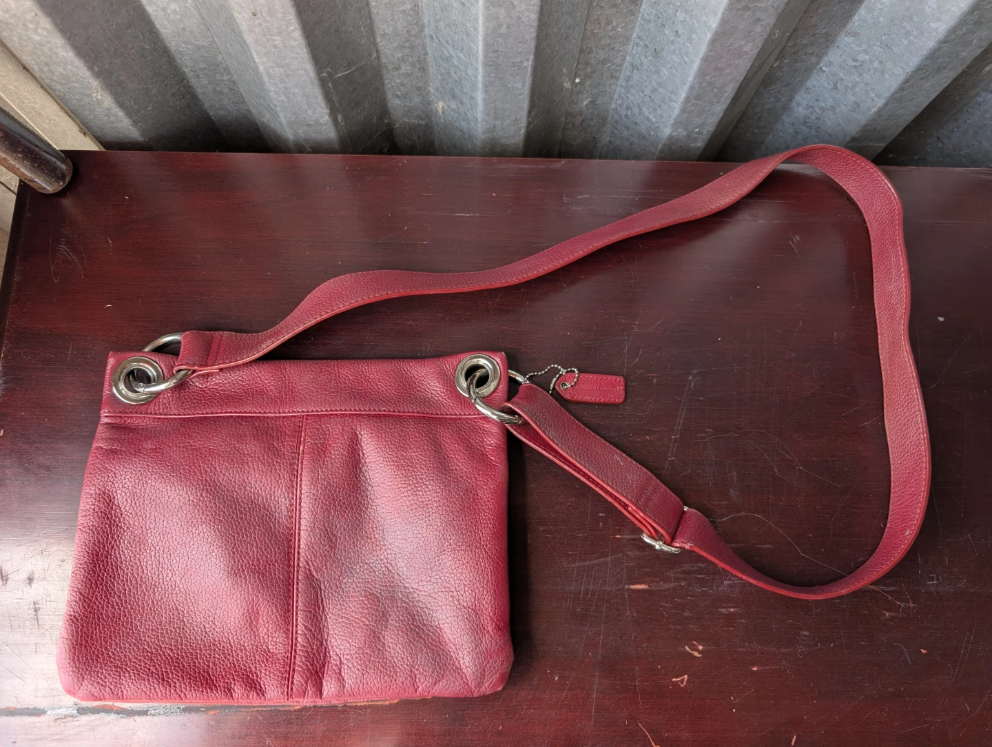 Danier Leather Shoulder Bag - photo 2