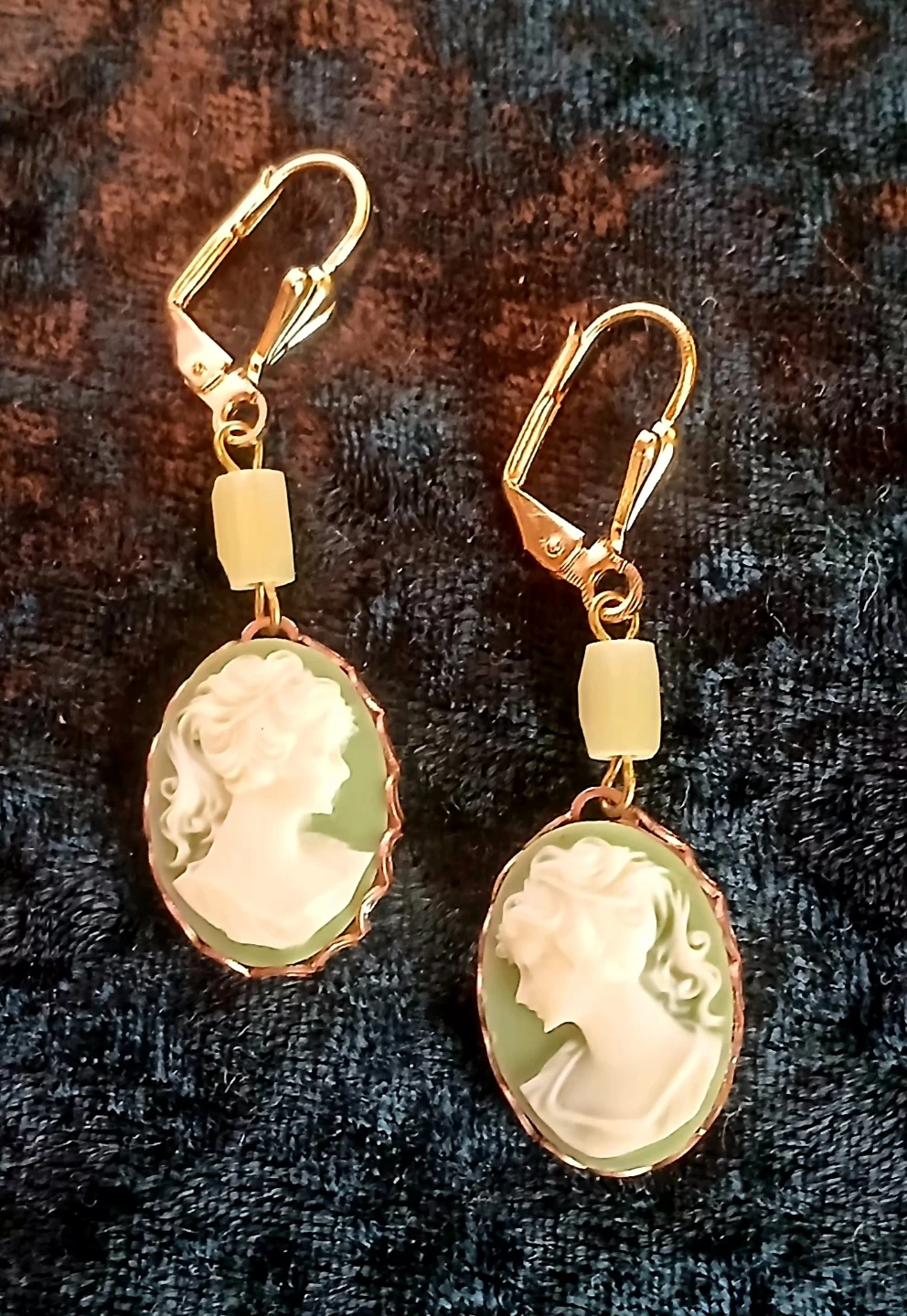 Cameo Earrings with Leverback Clasps - photo 3