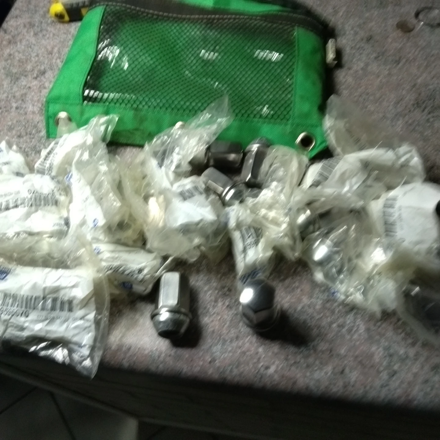 Lug nuts 24 lug nuts for Chevy 2500 pickup