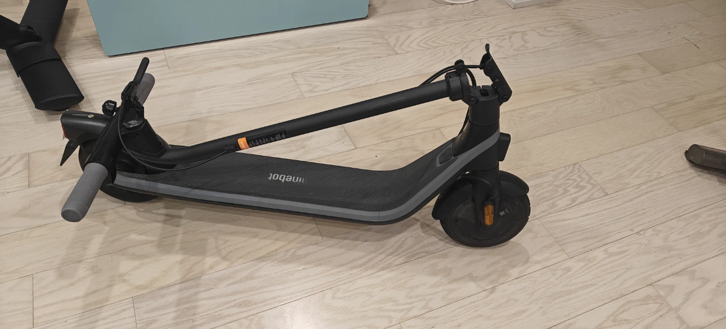 Ninebot Electric Kickscooter - photo 2
