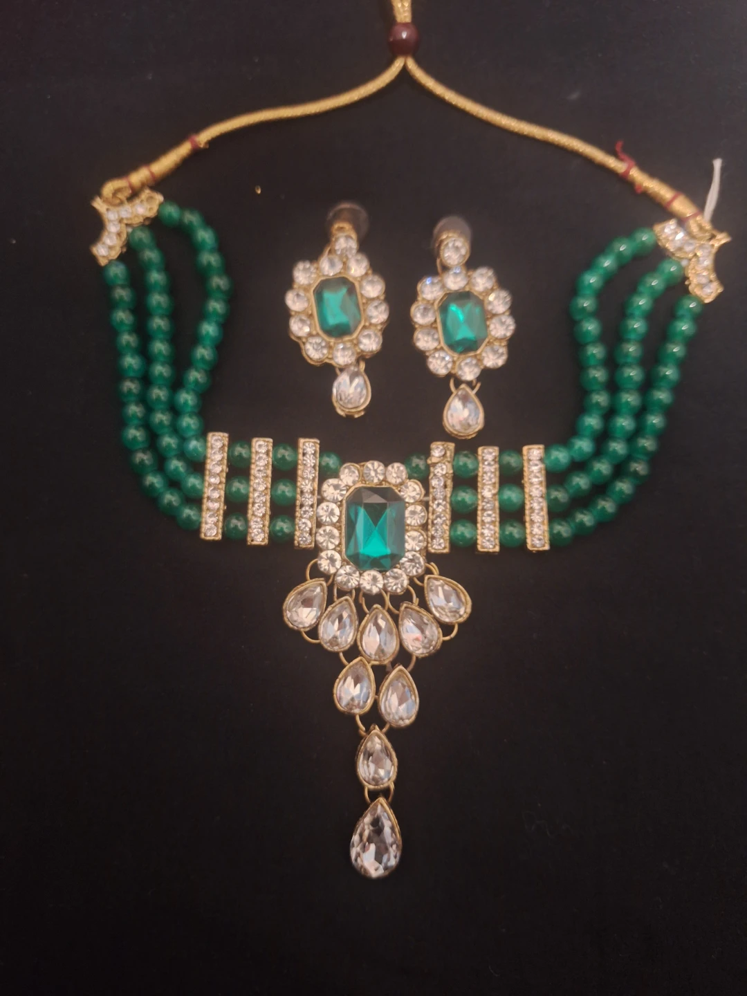 Green bead and rhinestone jewelry set