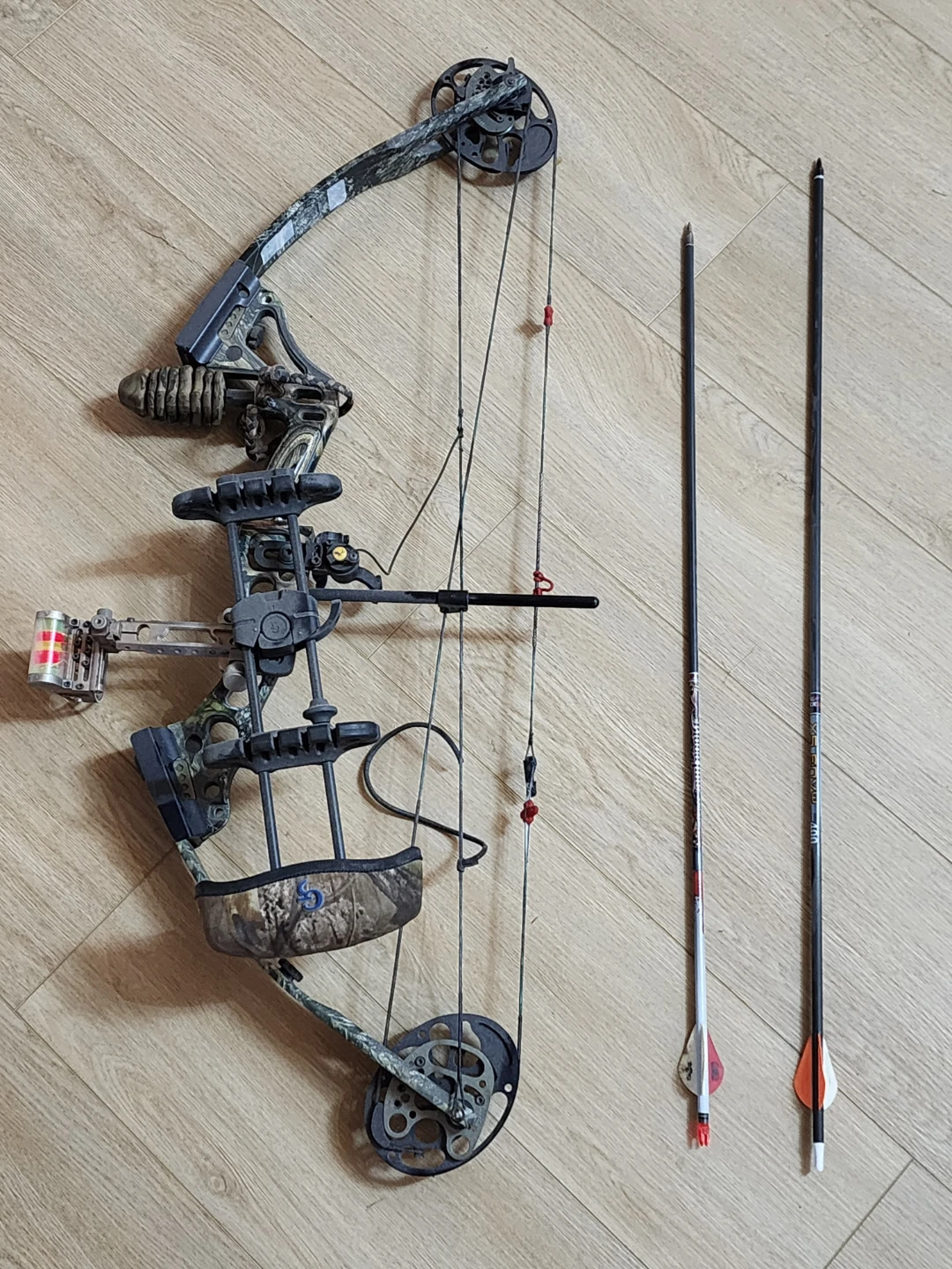 Browning Mirage 1.5 Compound Bow with Arrows - photo 2