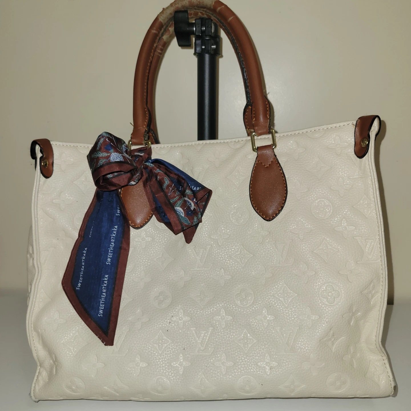 White  Bag with Scarf