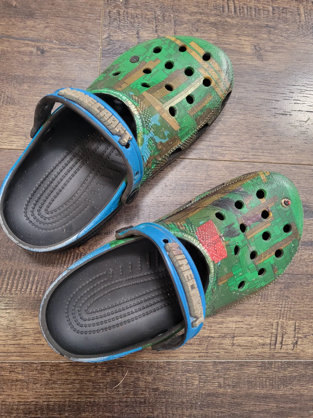 Crocs Minecraft size 5