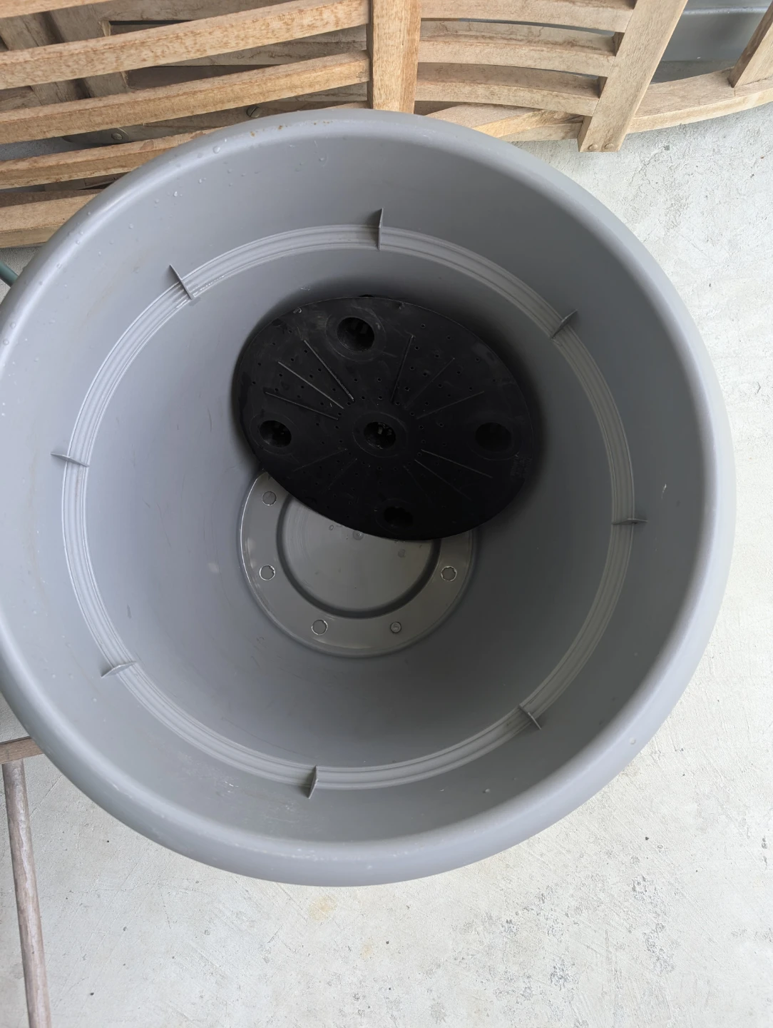 Bloem Self Watering Plastic Large Planter - photo 2