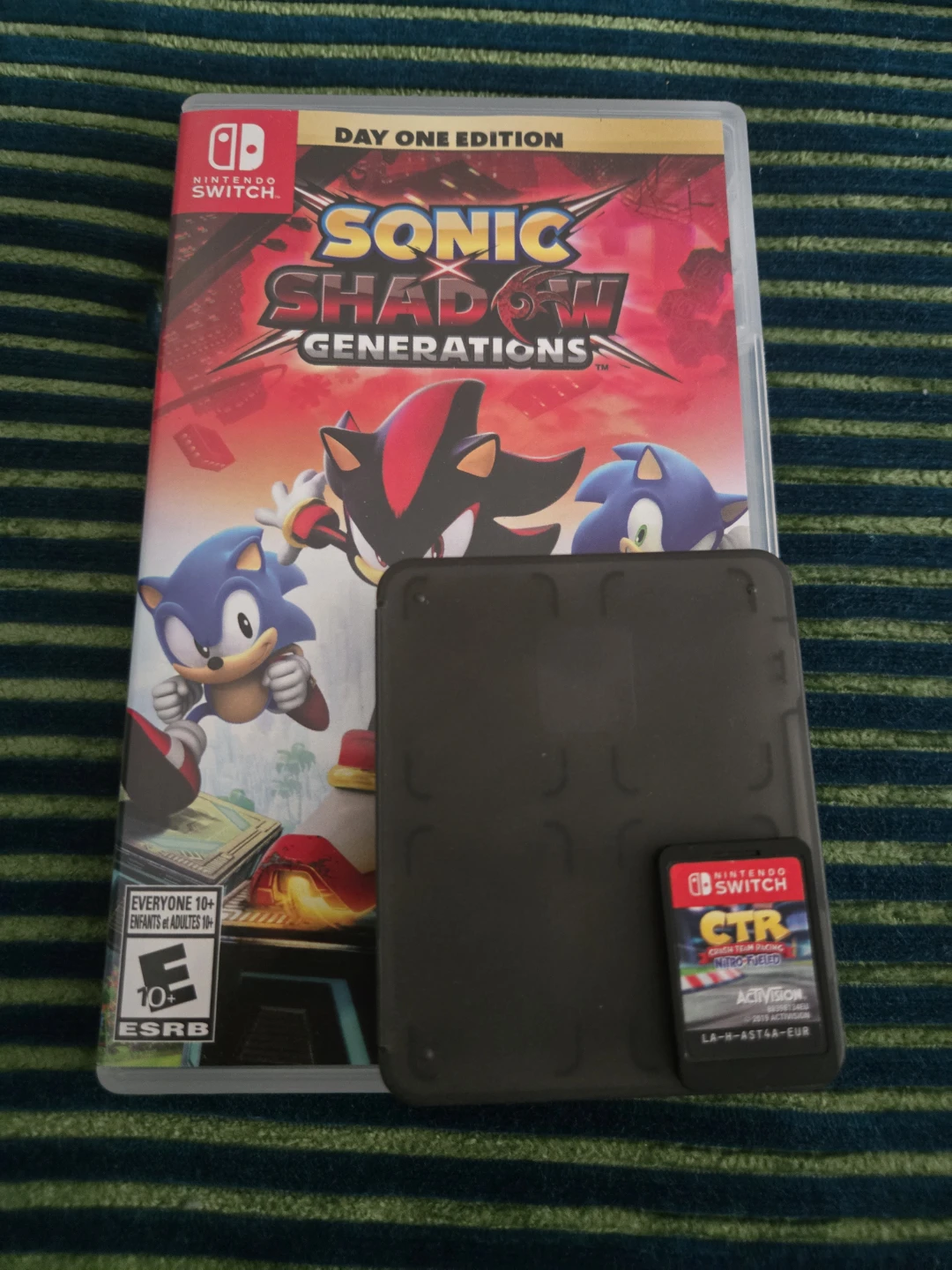 Sonic x shadow game and ctr plus accessory.