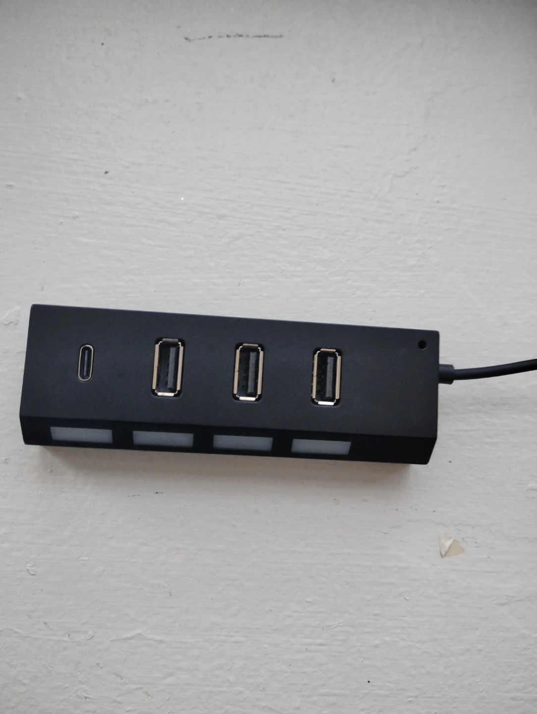 4-Port USB Hub with USB-C