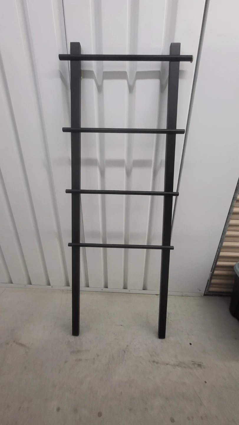 Black Metal Ladder Towel Rack - photo 4