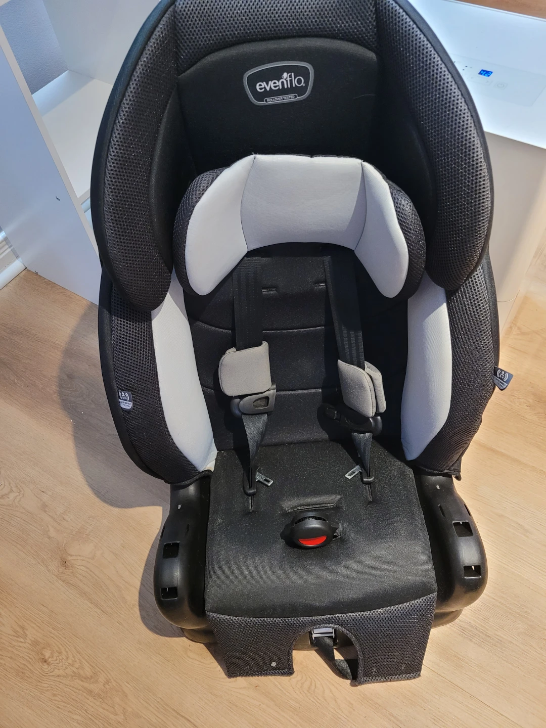 Evenflo Chase Plus Child Car Seat - photo 3