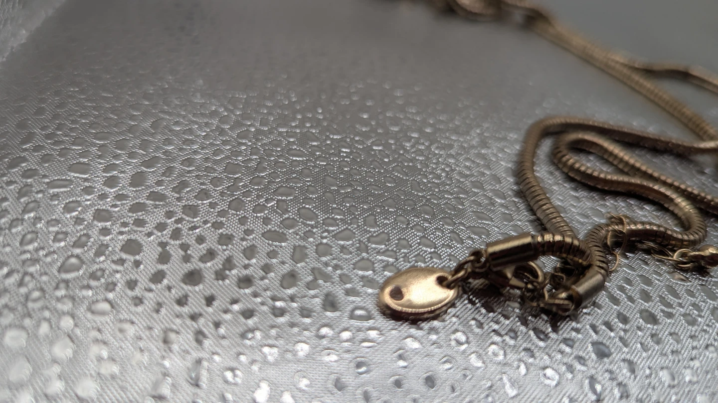 Gold-tone necklace with tassel ends - photo 5